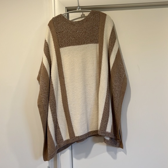 Club Monaco Wool/Cashmere Blend Poncho - Picture 5 of 5